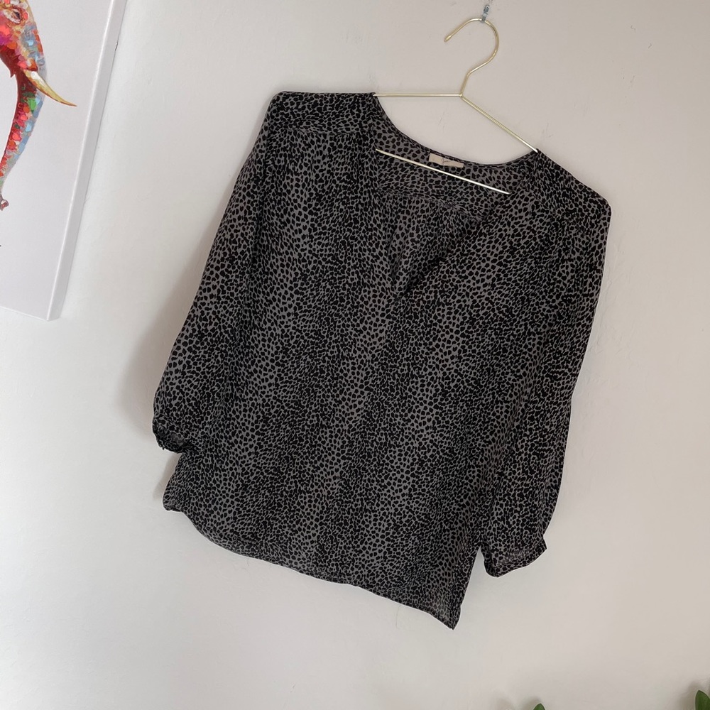 JOIE 100% Silk Spotted Blouse/Top Size Small - Picture 2 of 5